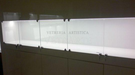 vetrarte-arredo-espositori-negozio-2012-02-28-010